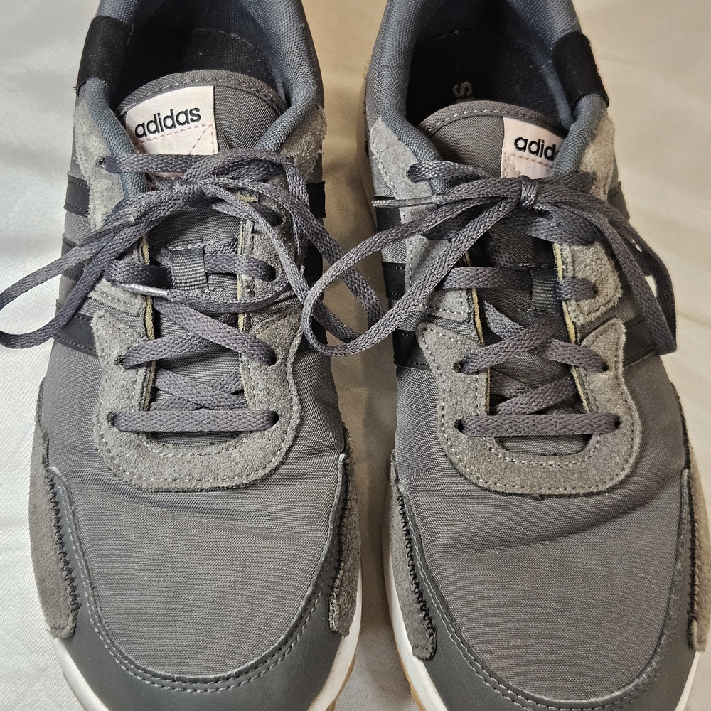 Adidas Retrorun Grey Black Iridescent Womens Sneakers Size 11 SMA 23M001